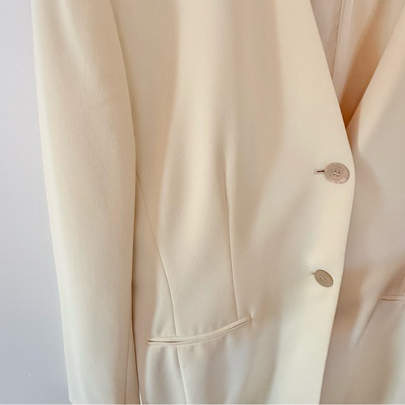 Vintage Rena Rowan Butter Yellow Blazer - Picture 3 of 6